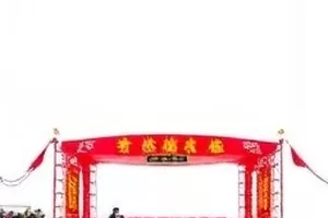 周三活动现场的原始竖版视频截帧